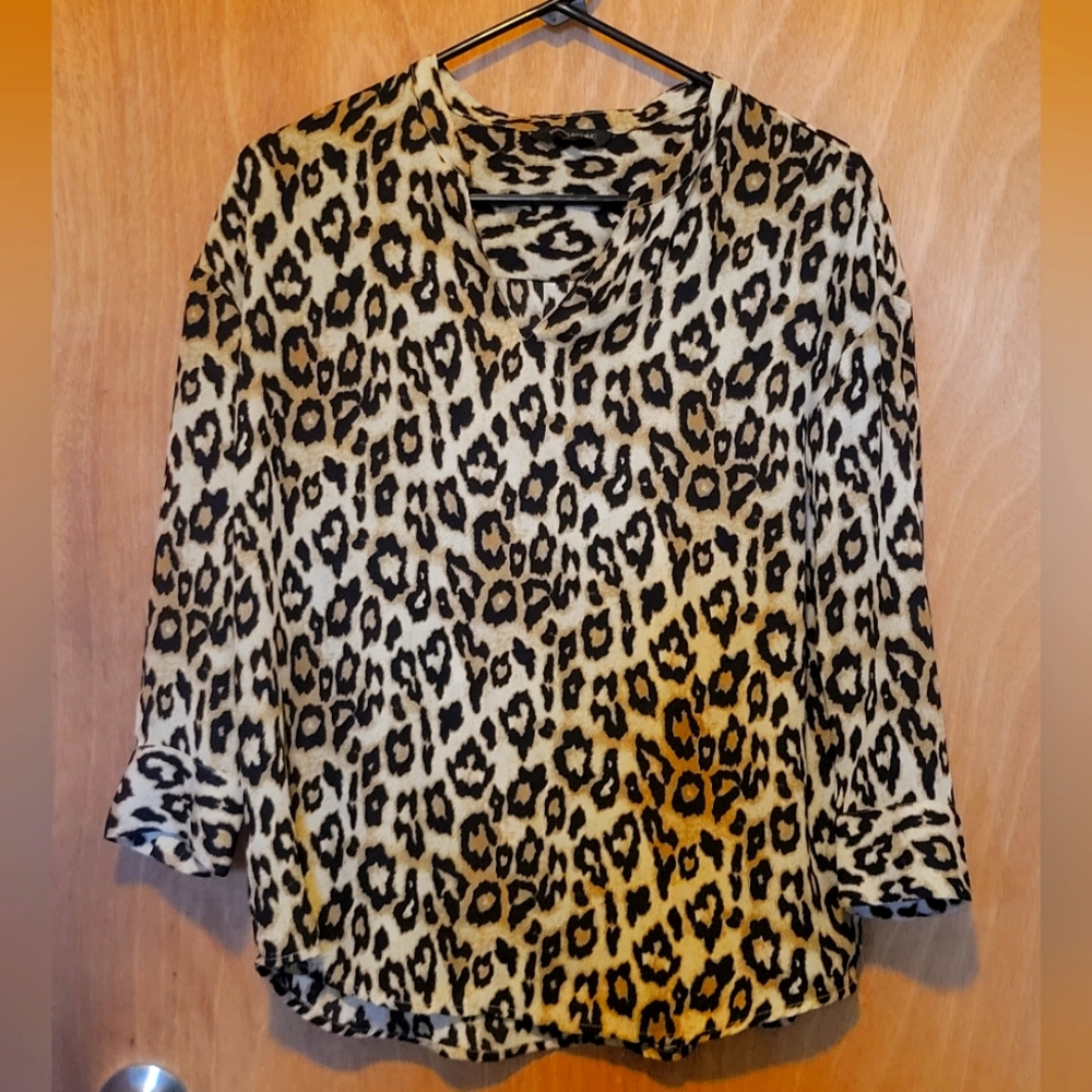Banana Republic animal print blouse